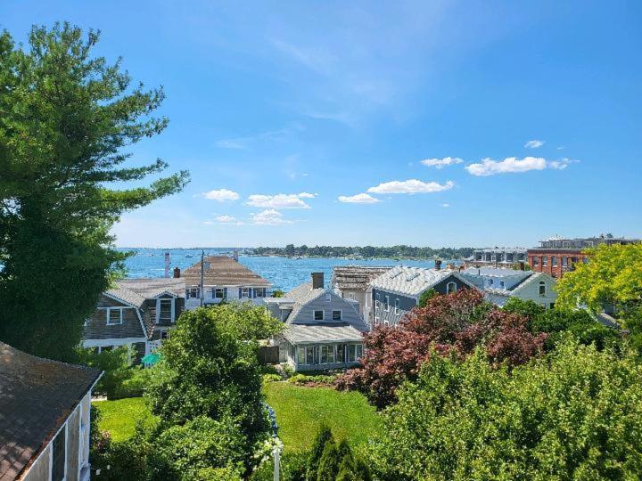 Borough Beach Apartment Stonington Exterior photo